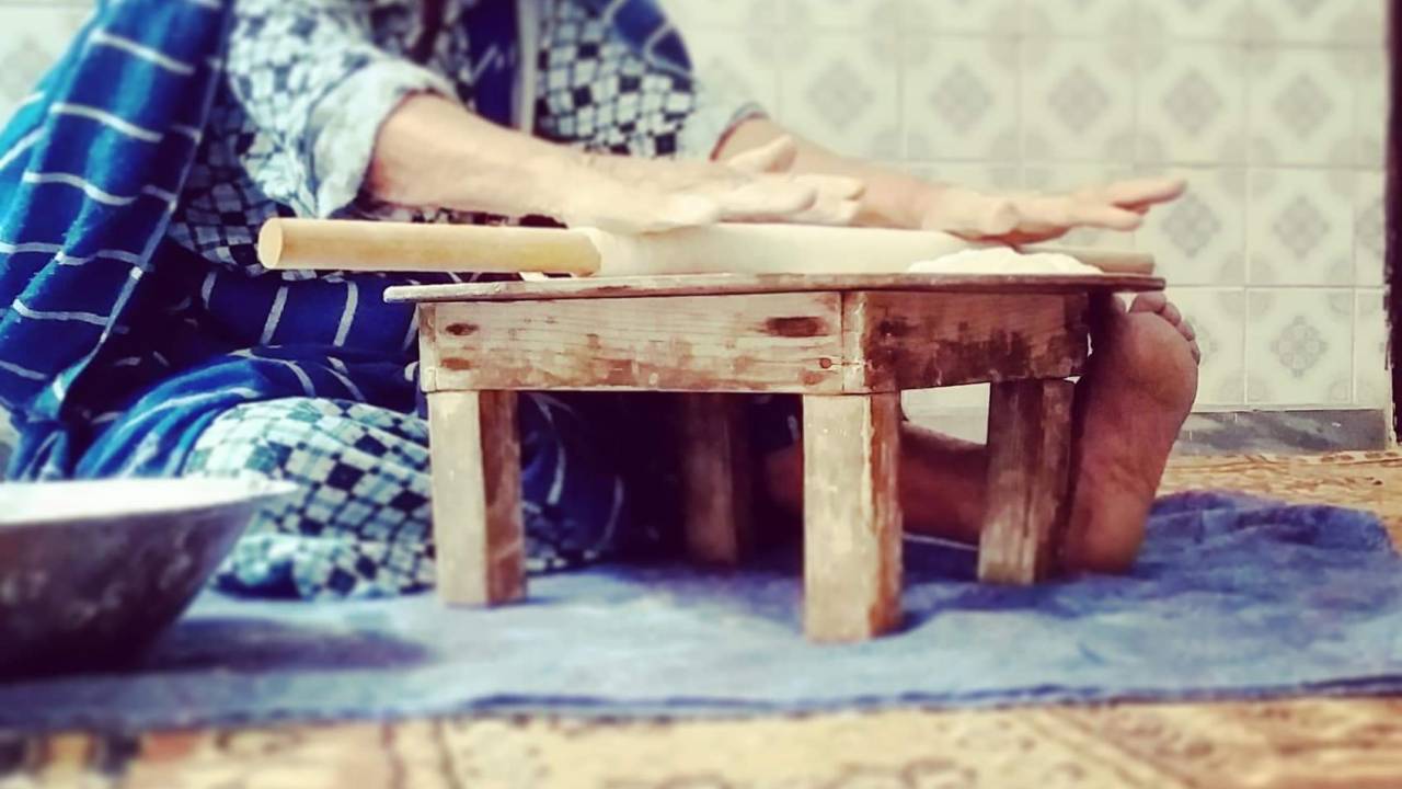 Bread-kneading tradition, passed on from the grandmother